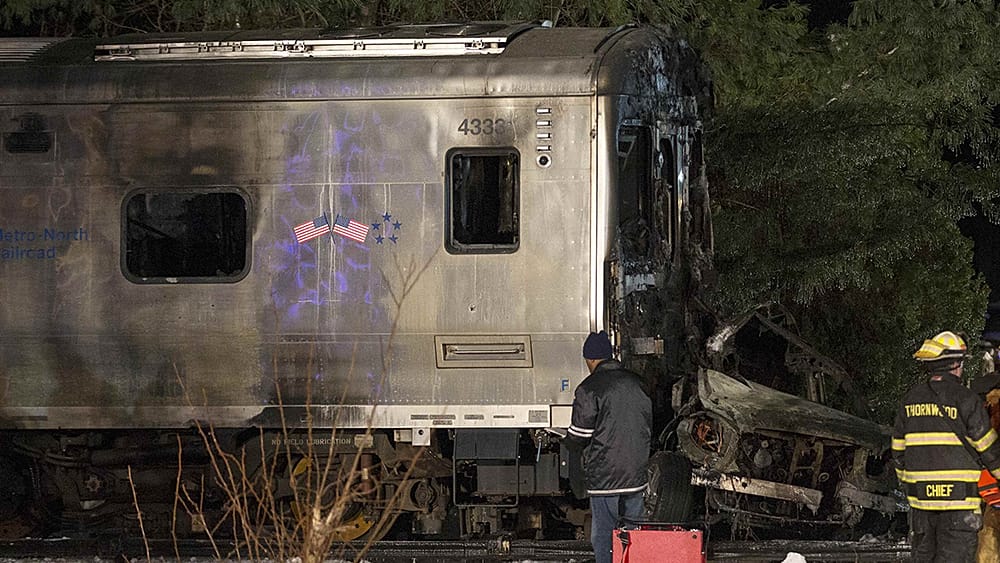 VIDEO : Investigation into fatal New York rush hour train collision ...