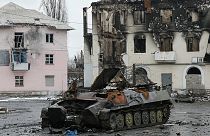 Ucrânia: Rebeldes avançam e Kiev espera armas do aliado norte-americano