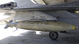 Több tucat bombát dobott a jordániai légierő az Iszlám Állam állásaira