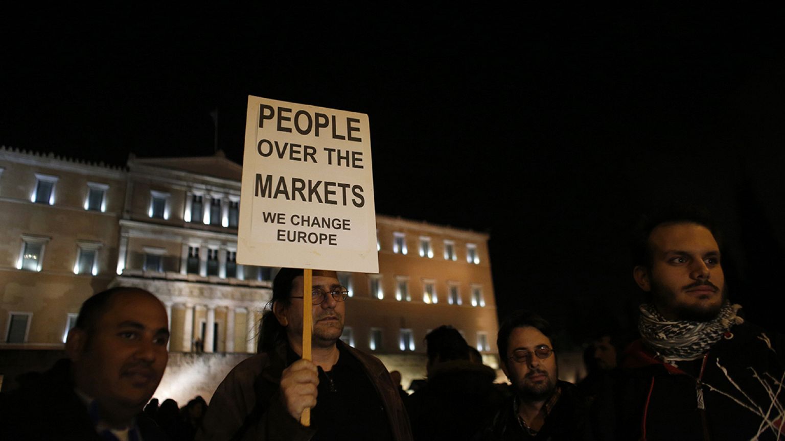 Protesto em Atenas contra "chantagem" do BCE