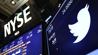 Twitter: trimestrale oltre le previsioni, ma a dicembre rallenta l'utenza