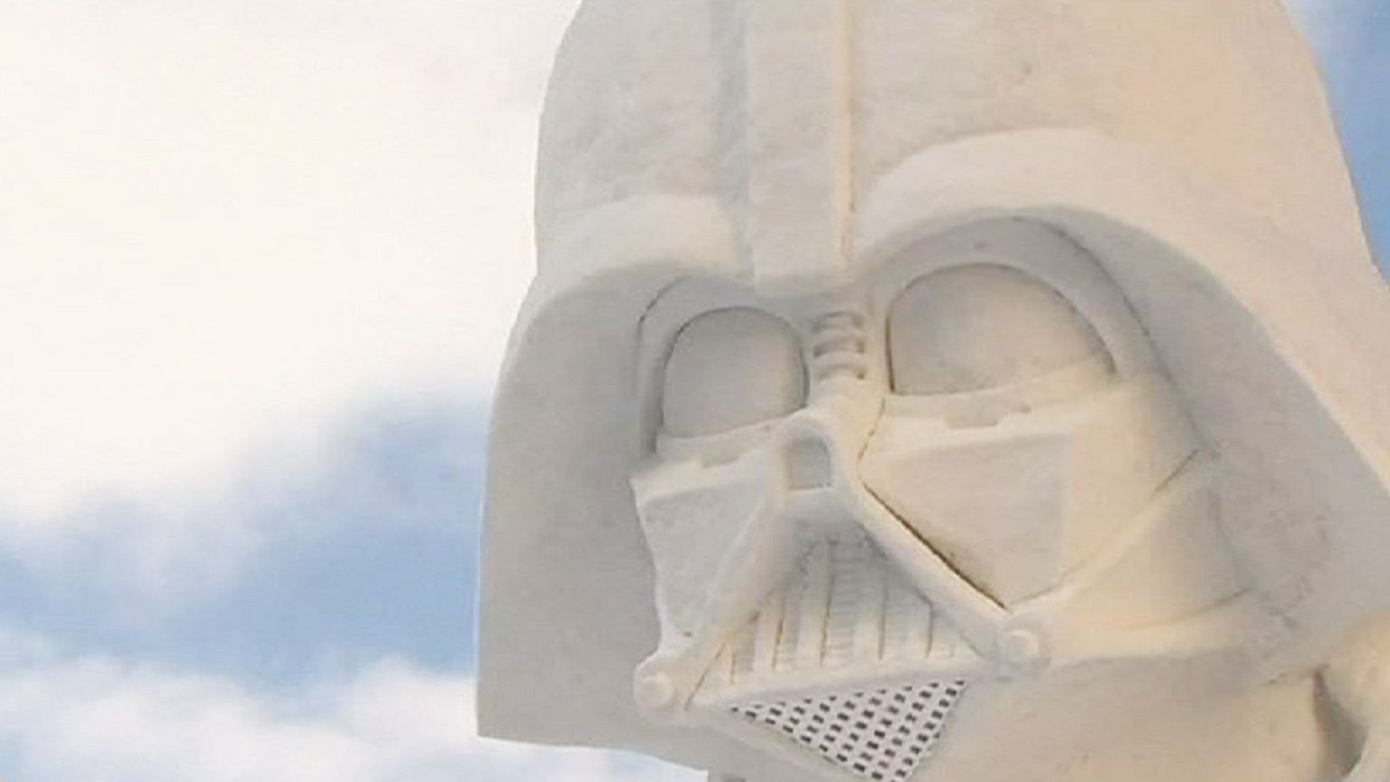 Star Wars sculptures capture audience at Hokkaido snow festival