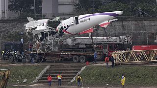 Fallaron los dos motores del avión de TransAsia siniestrado