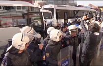 الشرطة التركية تعتقل 60 شخصا حاولوا التظاهر أمام القصر الرئاسي في أنقرة