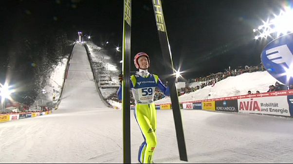 Salto con gli sci: Freund vince in casa e si avvicina a Kraft in classifica Salto con gli sci: Freund vince in casa e si avvicina a Kraft in classifica
