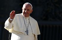 Vaticano critica Papa Francisco por causa de comentários sobre palmadas