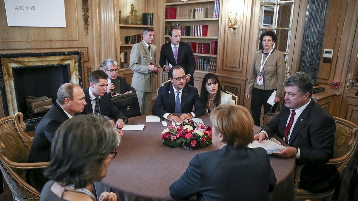 Leaders agree four-way talks on Ukraine crisis in Minsk on Wednesday