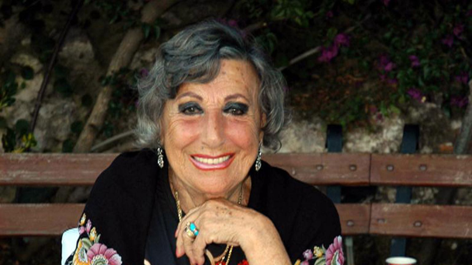 Benzemez Kimse Sana Müzeyyen Senar