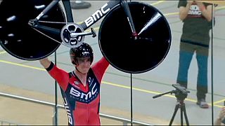 Rohan Dennis sets new hour record