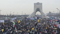 Iranianos comemoram aniversário da revolução islâmica