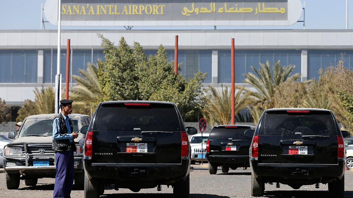 Yemen: milizie sciite sequestrano auto dei diplomatici Usa in aeroporto