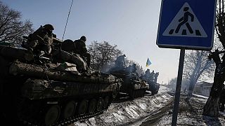 Méfiance réciproque des Ukrainiens et des Russes après l'accord de Minsk