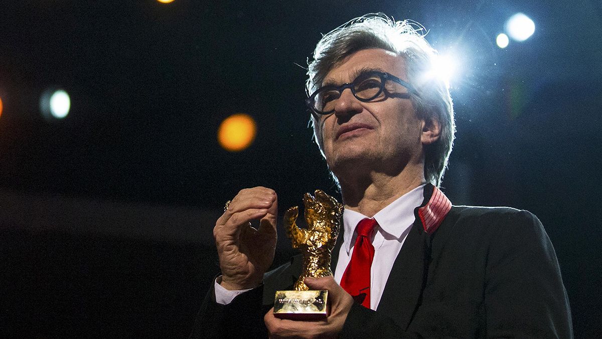 المخرج الالماني فيندرز يفوز بجائزة الدب الذهبي في مهرجان البرليناله السينمائي