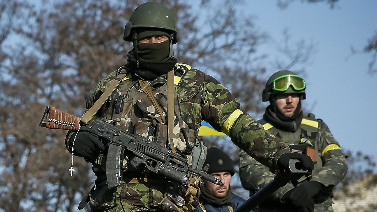 Continúan los combates y las bajas en el este de Ucrania tras el acuerdo de Minsk