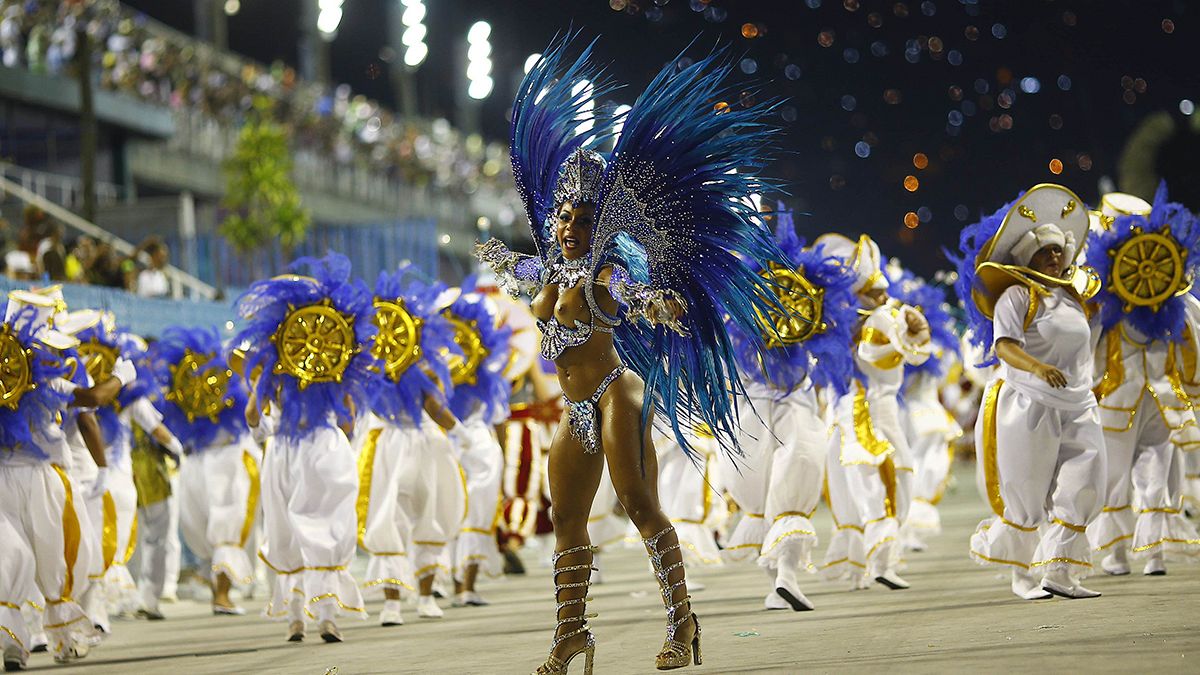 Le Roi Momo ouvre le Carnaval de Rio