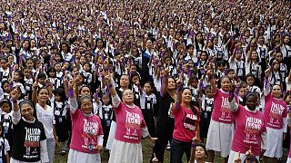 Ezrek táncoltak a nőket érő erőszak ellen a Fülöp-szigeteken