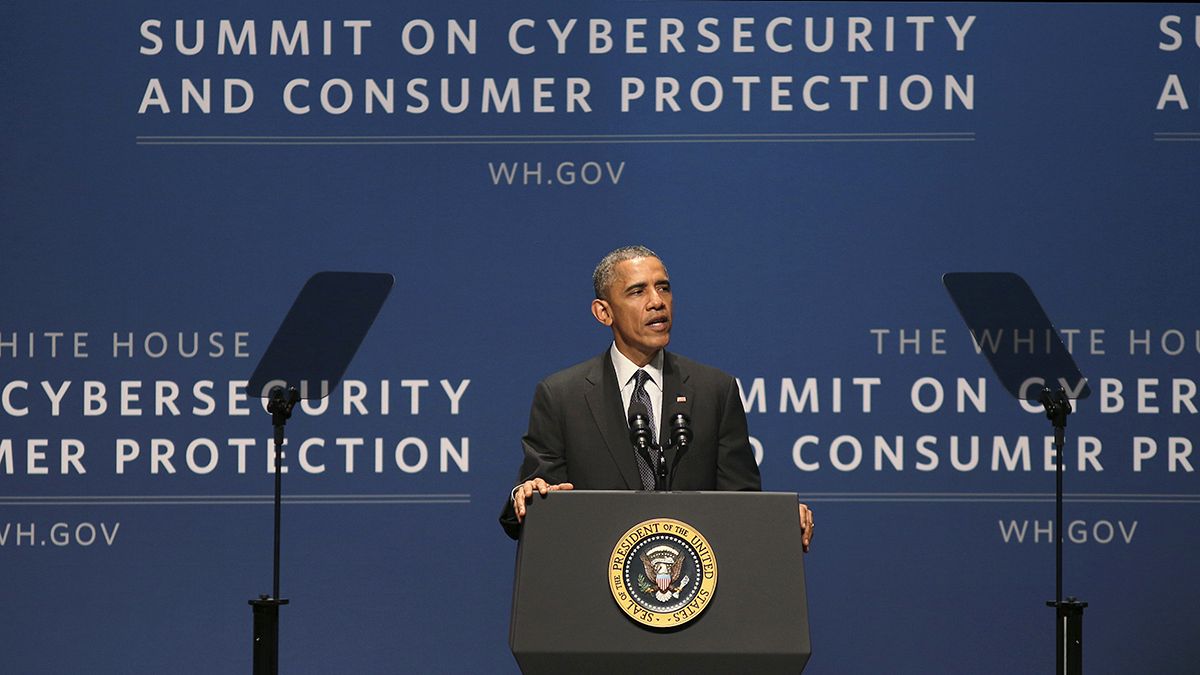 Obama urges tech firms to cooperate in tackling cybersecurity threats