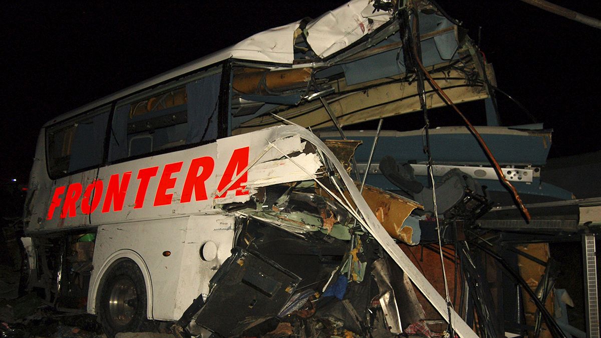 Meksika'da tren kazası: 16 ölü