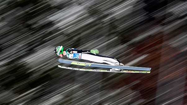 Peter Prevc fliegt zum Weltrekord. Peter Prevc fliegt zum Weltrekord.