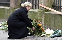 Kopenhagen: Regierungschefin legt vor Synagoge Blumen nieder