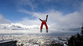 النرويجي "أندارس فانيمال" يحطم الرقم القياسي في مسابقة النزول على الثلج