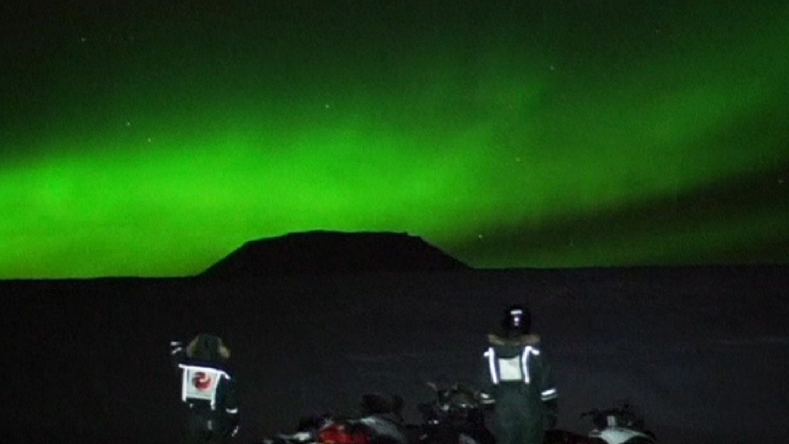 A spectacular Northern Lights show for aurora hunters