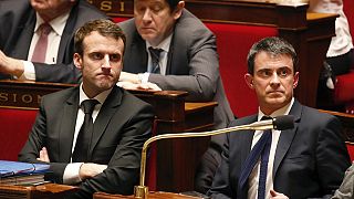 Valls adota projeto de lei por decreto para evitar chumbo no Parlamento