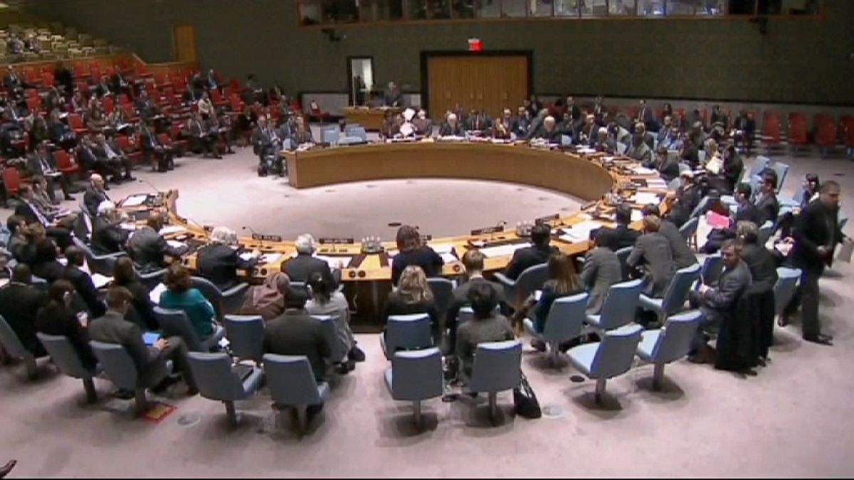 مجلس الأمن يوافق على مشروع القرارالروسي الداعي لوقف العمليات القتالية في شرق أوكرانيا