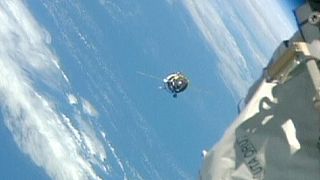 Astronautas da ISS dão boas-vindas à sonda Progress