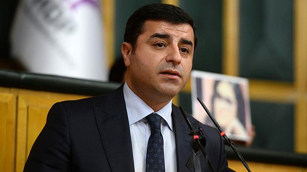 La Turquie entre négociations et répression accrue La Turquie entre négociations et répression accrue