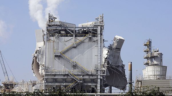 ABD'de petrol rafinerisinde patlama ABD'de petrol rafinerisinde patlama