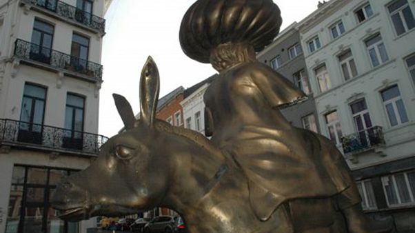 Nasreddin Hoca'nın kolunu kopardılar Nasreddin Hoca'nın kolunu kopardılar