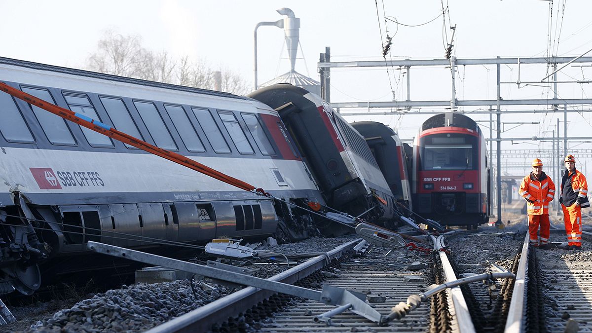 برخورد دو قطار مسافربری در سوئیس