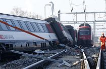 Medio centenar de heridos en un choque de trenes en Rafz, Suiza
