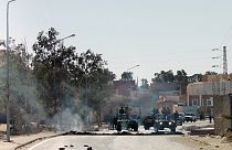 Triplo atentado no leste da Líbia provoca meia centena de mortos