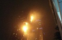 Dubai'de korkutan yangın