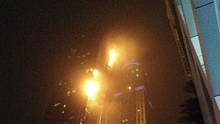 Ντουμπάι: Μεγάλη φωτιά σε ουρανοξύστη