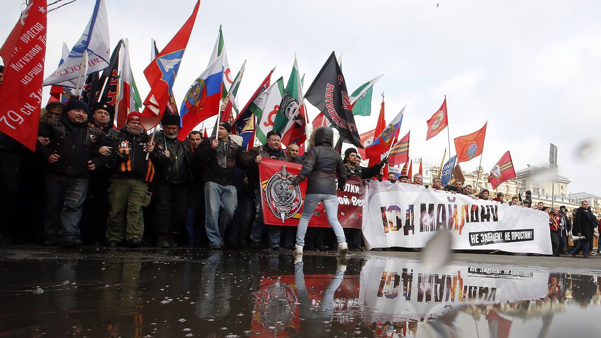 Tízezrek vettek részt a Majdan-ellenes tüntetésen Moszkvában