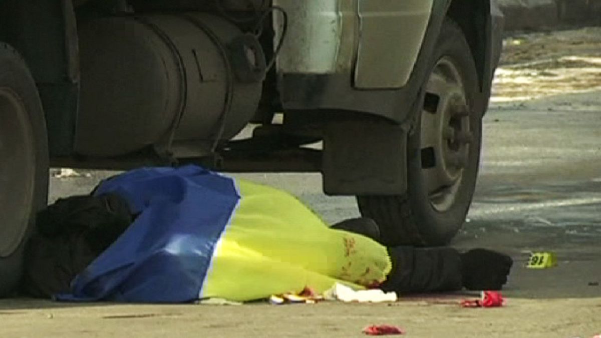 Ukraine: Blast strikes peaceful Kharkiv rally