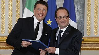 Hollande: "Lyon-Torino demir yolu inşaatı 2016'da başlayacak"