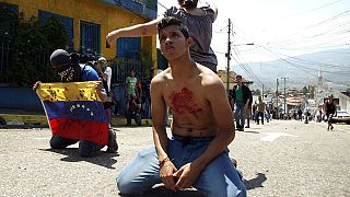 توقيف شرطي بتهمة قتل متظاهر في سان كريستوبال