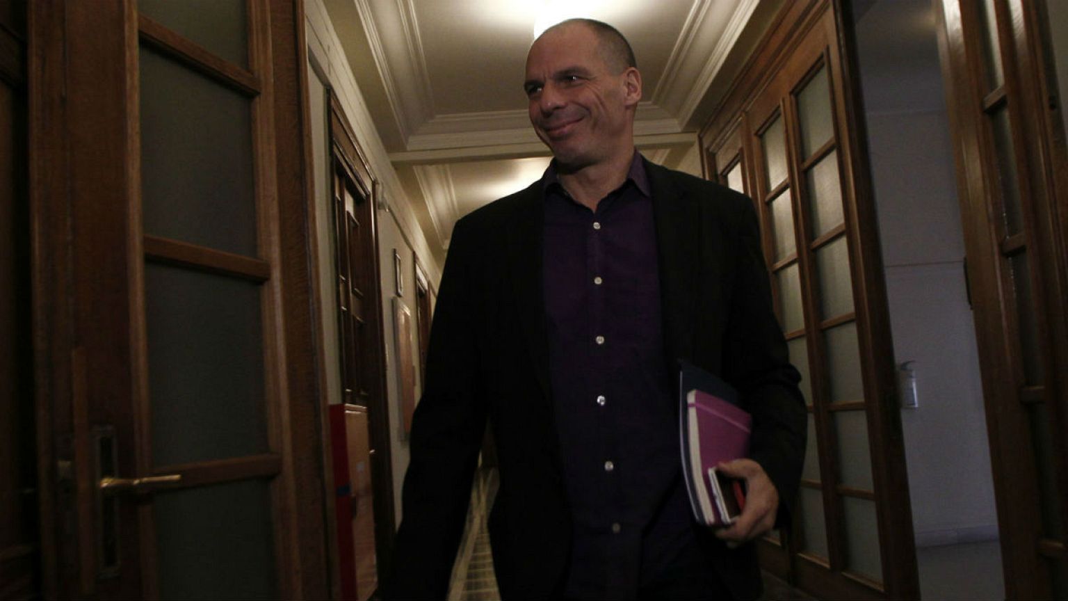 Ο Γιάνης Βαρουφάκης στη Charlie Hebdo