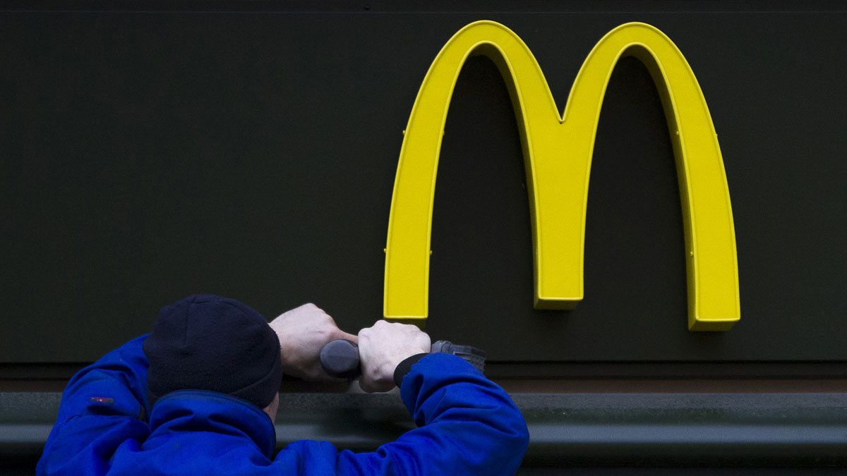 Unions accuse McDonald's of big tax takeaway