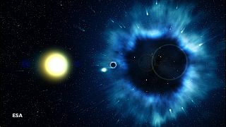 Güneş'ten 12 milyar kat büyük kara delik keşfedildi