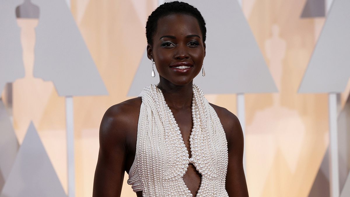 Oscars : on a volé la robe aux 6 000 perles de Lupita Nyong'o !