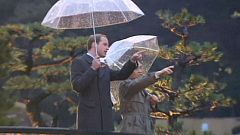 Prince William welcomed by crowds in Tokyo