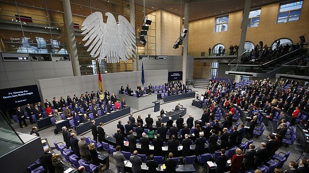 Ενέκρινε την ελληνική παράταση η γερμανική Βουλή Ενέκρινε την ελληνική παράταση η γερμανική Βουλή
