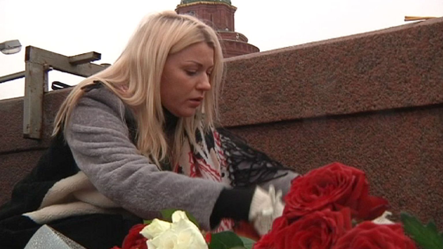 Moscovitas prestam homenagem a Nemtsov