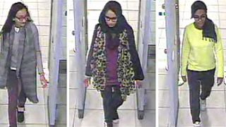 Turkish CCTV images show British girls on their way to join ISIL