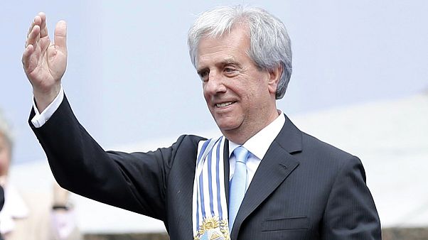 Uruguay: Emocionado adiós a Mujica en la investidura de su sucesor, Tabaré Vázquez Uruguay: Emocionado adiós a Mujica en la investidura de su sucesor, Tabaré Vázquez